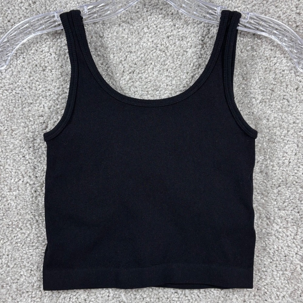 Pro-Fit Seamless Ribbed Cropped Tank Top Black Womens Size M Scoop Neck (READ)